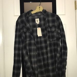 Cute oversized billabong flannel!